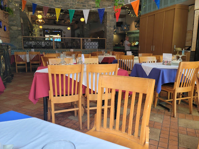 Opinii despre Yiannis Taverna Greek Restaurant în Edmonton - Hospitality and gastronomy