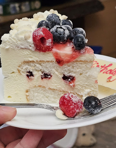 La Patisserie Fine Cakes & Pastries Inc. - Hospitality and gastronomy