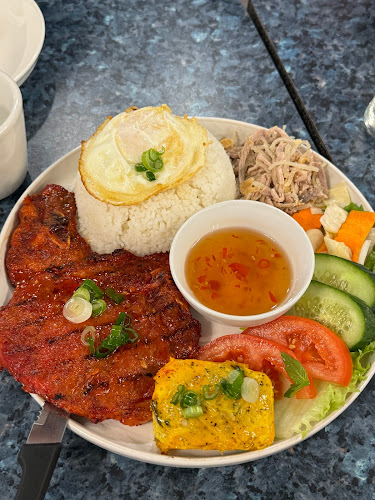 Opinii despre Little Saigon Restaurant în Winnipeg - Hospitality and gastronomy