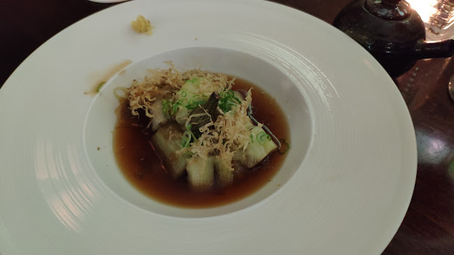 236 Adelaide St W, Toronto, ON M5H 1W7