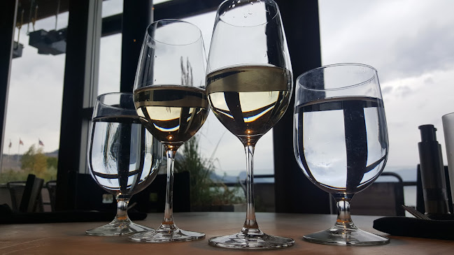 Opinii despre Hooded Merganser Restaurant în Penticton - Hospitality and gastronomy