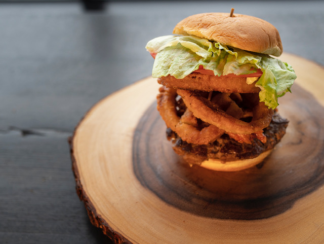 Opinii despre Cravin's Chill & Grill în Sarnia - Hospitality and gastronomy