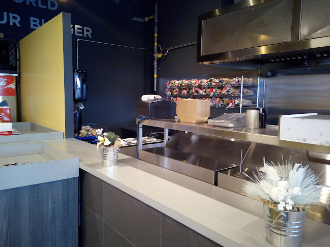 1651 Merivale Rd, Ottawa, ON K2G 3K2