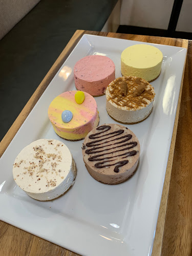 Comentarii opinii despre Double D's Cheesecake & Coffee House