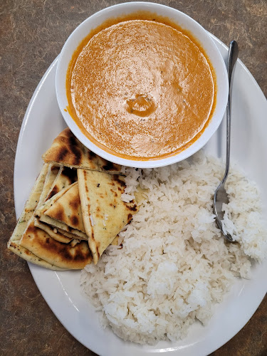 Comentarii opinii despre Riya's Family Dining