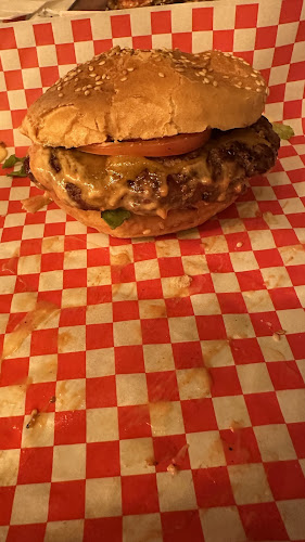 Opinii despre Woody Wood Burger în Richmond Hill - Hospitality and gastronomy