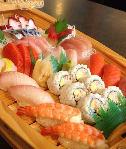 Akemi Sushi - Hospitality and gastronomy