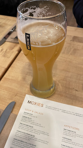 Moxies Calgary Downtown Restaurant - Calgary