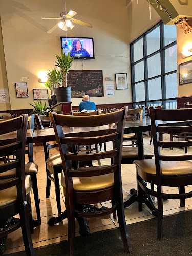 551 Howe St, Vancouver, BC V6C 2C2