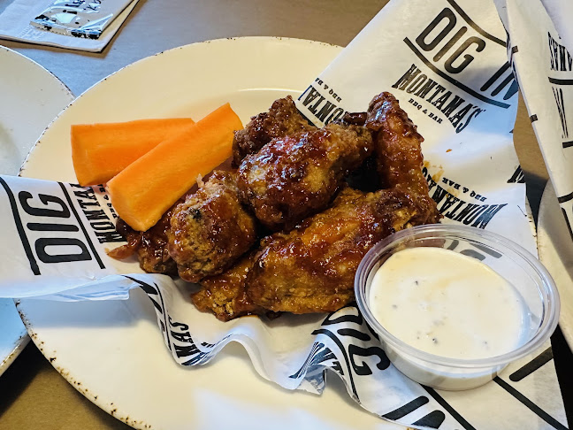 Montana’s BBQ & Bar