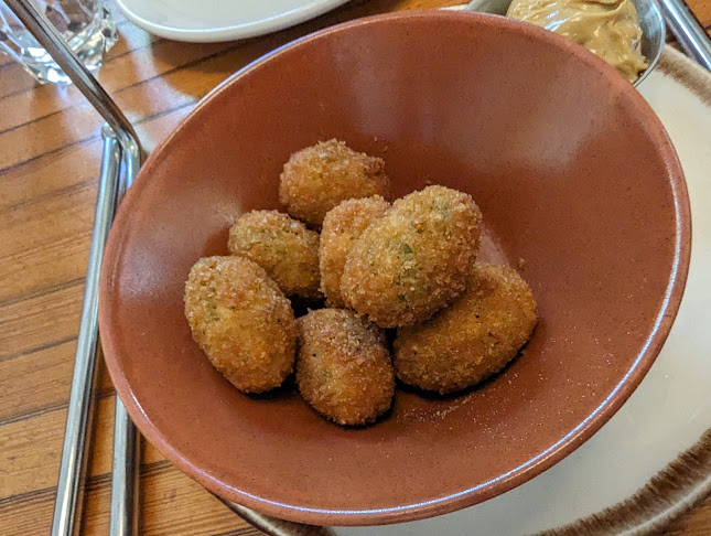 8 W Cordova St, Vancouver, BC V6B 1C9