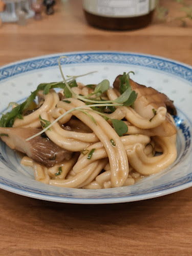 118 Athol St, Whitby, ON L1N 3Y9