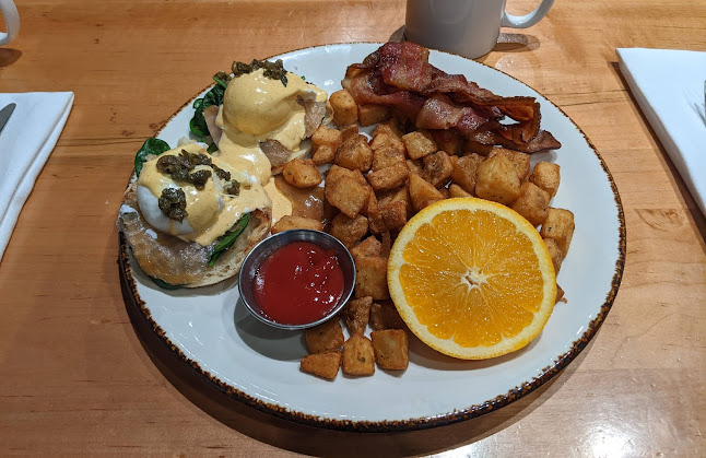 Opinii despre Smash Kitchen and Bar în Markham - Hospitality and gastronomy