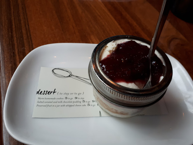 899 Centre St S, Calgary, AB T2G 1B8