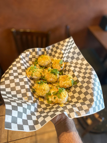 Veggie Planet Vaughan - Vegetarian Indian Pizza, Burger and Street food Restaurant