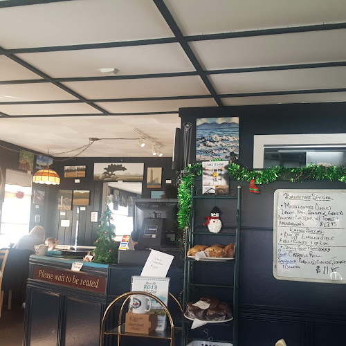 Opinii despre Sandbar Cafe & Art Gallery în Qualicum Beach - Hospitality and gastronomy