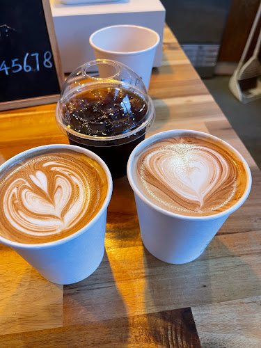 Opinii despre R Ki Coffee Lab în Richmond - Hospitality and gastronomy