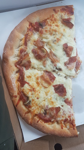 Bubba's Pizzeria & Restaurant - Hospitality and gastronomy