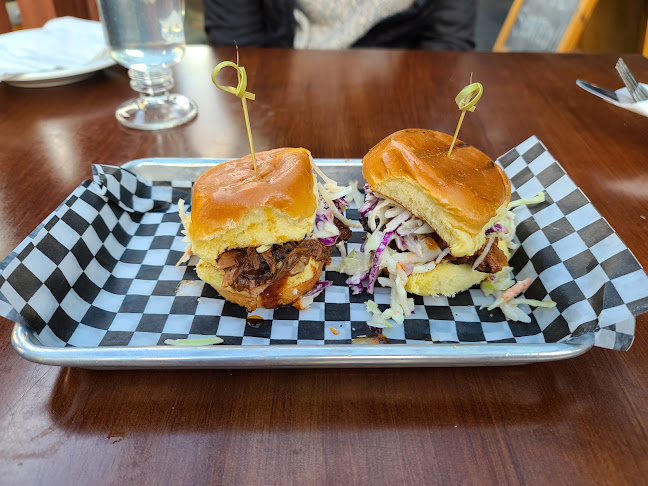 Comentarii opinii despre Smoke and Bones BBQ