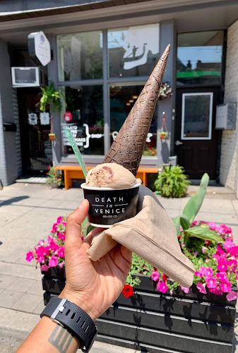 Comentarii opinii despre Death In Venice Gelato