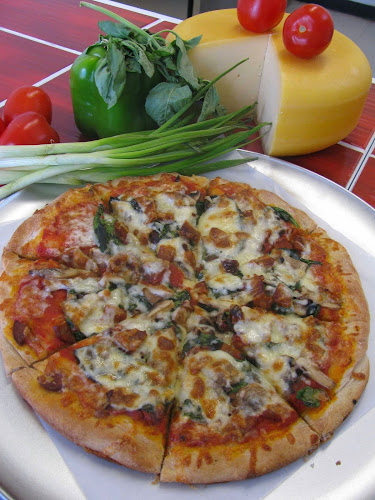 Opinii despre Bellissimo! Pizza în Kelowna - Hospitality and gastronomy