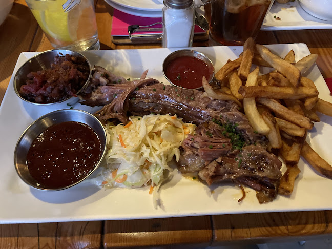 Sociable Kitchen + Tavern