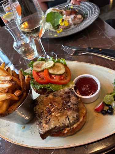 Comentarii opinii despre Raudz Regional Table