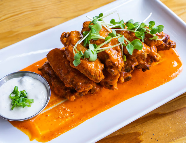 121 Robson St, Vancouver, BC V6B 6P5