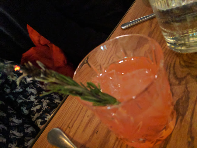 200 8 Ave SW, Calgary, AB T2P 1B5