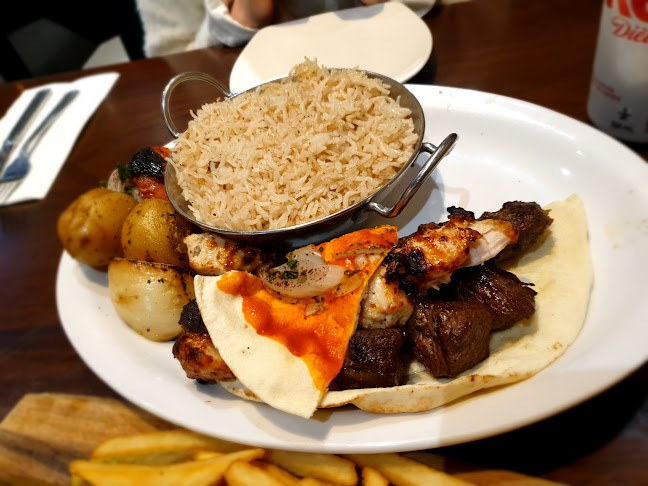 560 Robson St, Vancouver, BC V6B 2B7