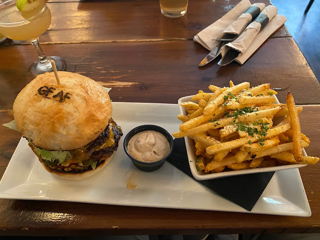 COMMON BOND eat * drink * laugh - Hospitality and gastronomy