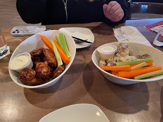 Opinii despre On The Rocks în Edmonton - Hospitality and gastronomy