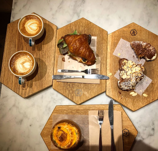 Comentarii opinii despre Small Victory Bakery