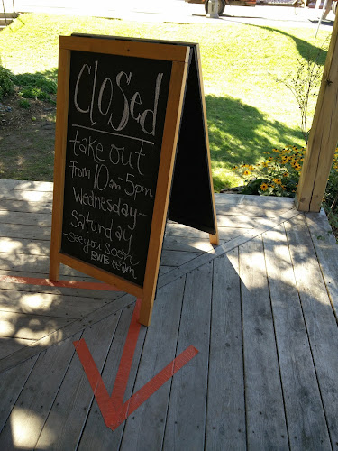 979 Cameron St, Cumberland, ON K4C 1A1