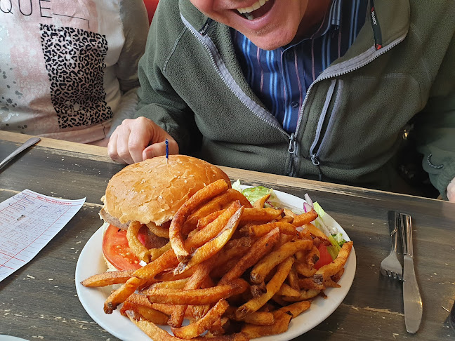 Comentarii opinii despre Red Top Drive Inn