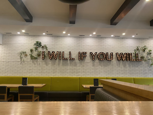 Moxies Calgary Downtown Restaurant - Hospitality and gastronomy