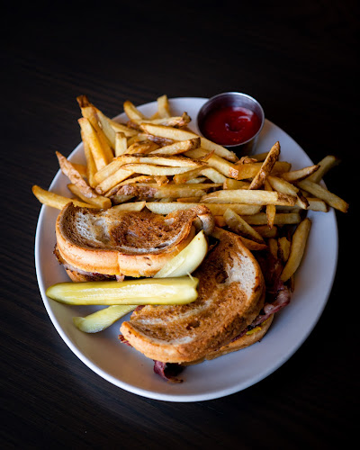 Opinii despre The Wood Tavern în Winnipeg - Hospitality and gastronomy