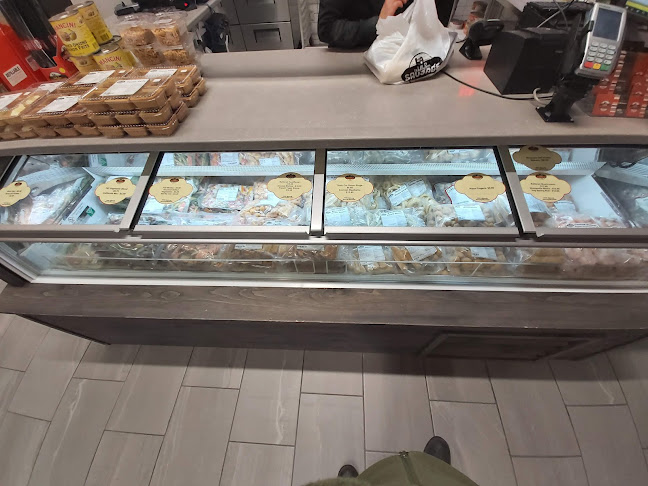 Wally Parr Foods - Hamilton