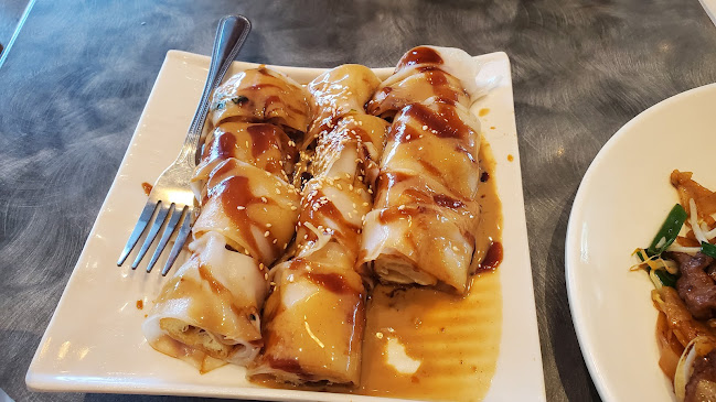 1423 Centre St N, Calgary, AB T2E 2R8