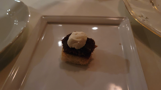 Opinii despre Bacchus Restaurant & Lounge în Vancouver - Hospitality and gastronomy