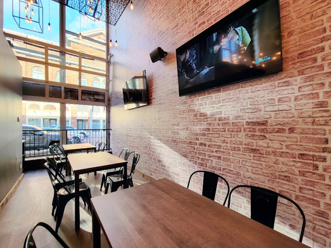 MAPLE MOOSE PUB - Hospitality and gastronomy