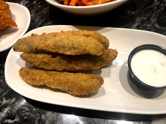 1719 Portage Ave, Winnipeg, MB R3J 0E4