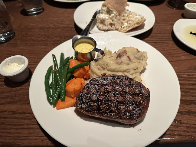 The Keg Steakhouse + Bar - Barrie - Hospitality and gastronomy