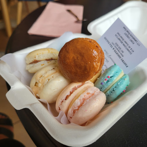 43 Queen St E, Brampton, ON L6W 3P1