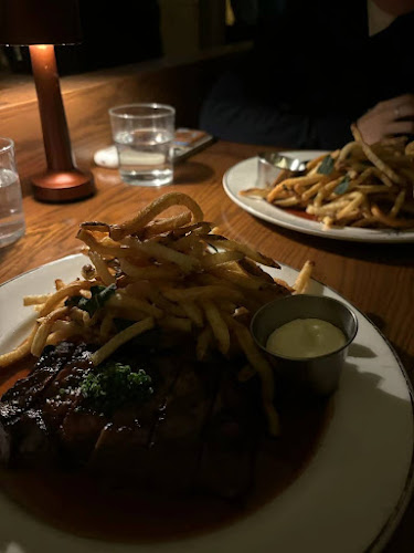 62 Sparks St., Ottawa, ON K1P 5A5