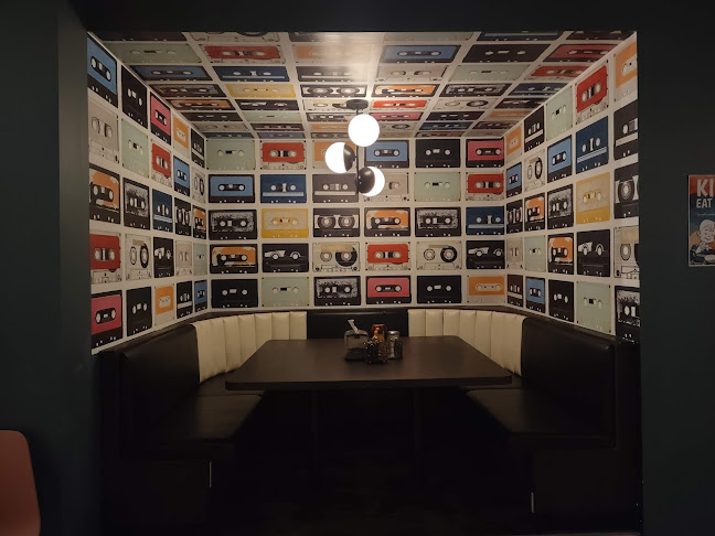 220 Elgin St, Ottawa, ON K2P 1L7