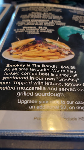 Howl At The Moon - Hospitality and gastronomy