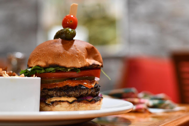 68 Princess St, Kingston, ON K7L 1A5