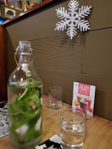 Opinii despre Tomahawk Restaurant în North Vancouver - Hospitality and gastronomy