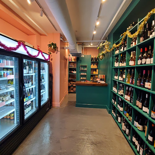 Opinii despre The Everly Wine & Provisions în Kingston - Hospitality and gastronomy